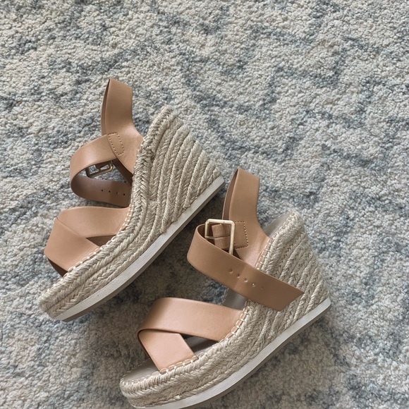 NWOT- Soda Nude Wedge- Size 8 - Picture 2 of 4